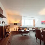 Apartman Familienapartment Am Neumarkt L *