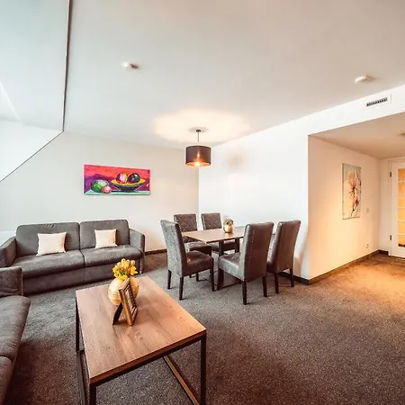 Appartement Familienapartment Am Neumarkt L