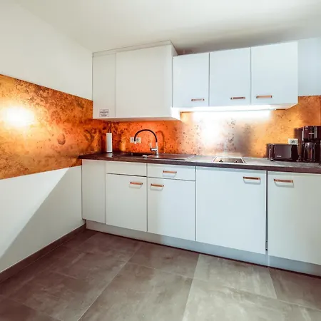 Familienapartment Am Neumarkt L شقة *