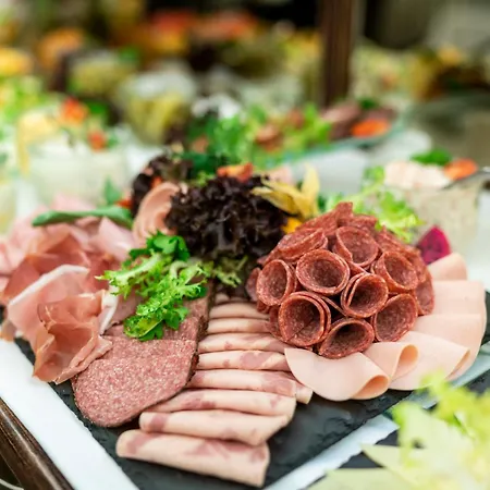 Familienapartment Am Neumarkt L